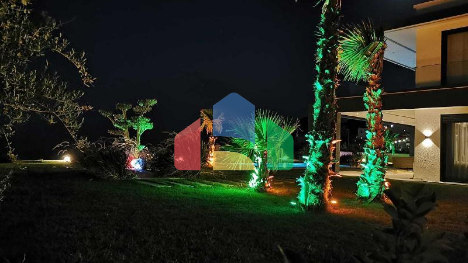 Вилла 5+1 с видом на море в Бодрум