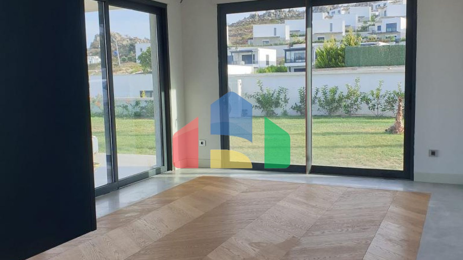 Вилла 5+1 с видом на море в Бодрум