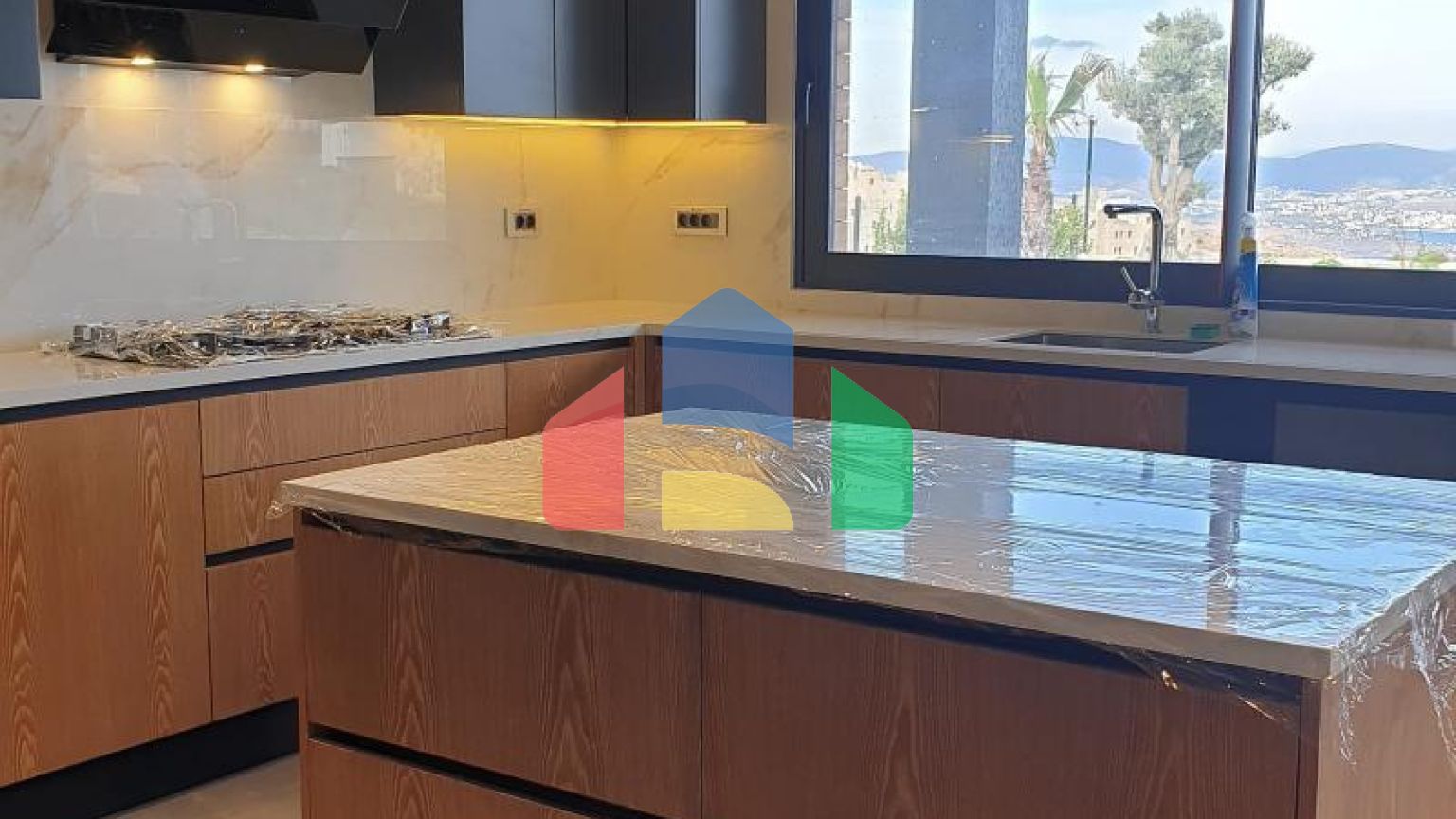 Вилла 5+1 с видом на море в Бодрум