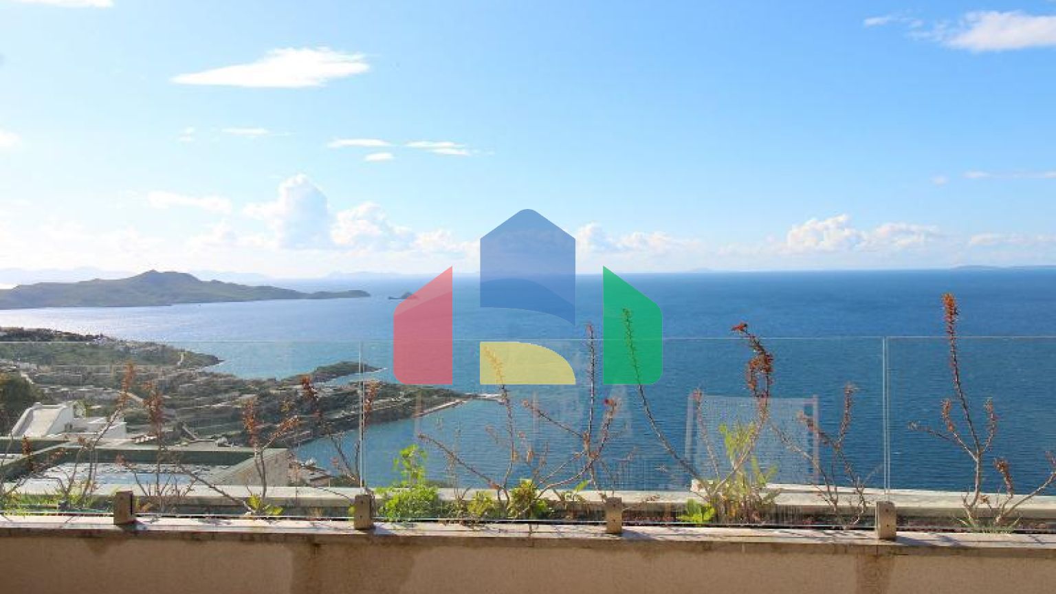 Вилла 4+1 с видом на море в Бодрум