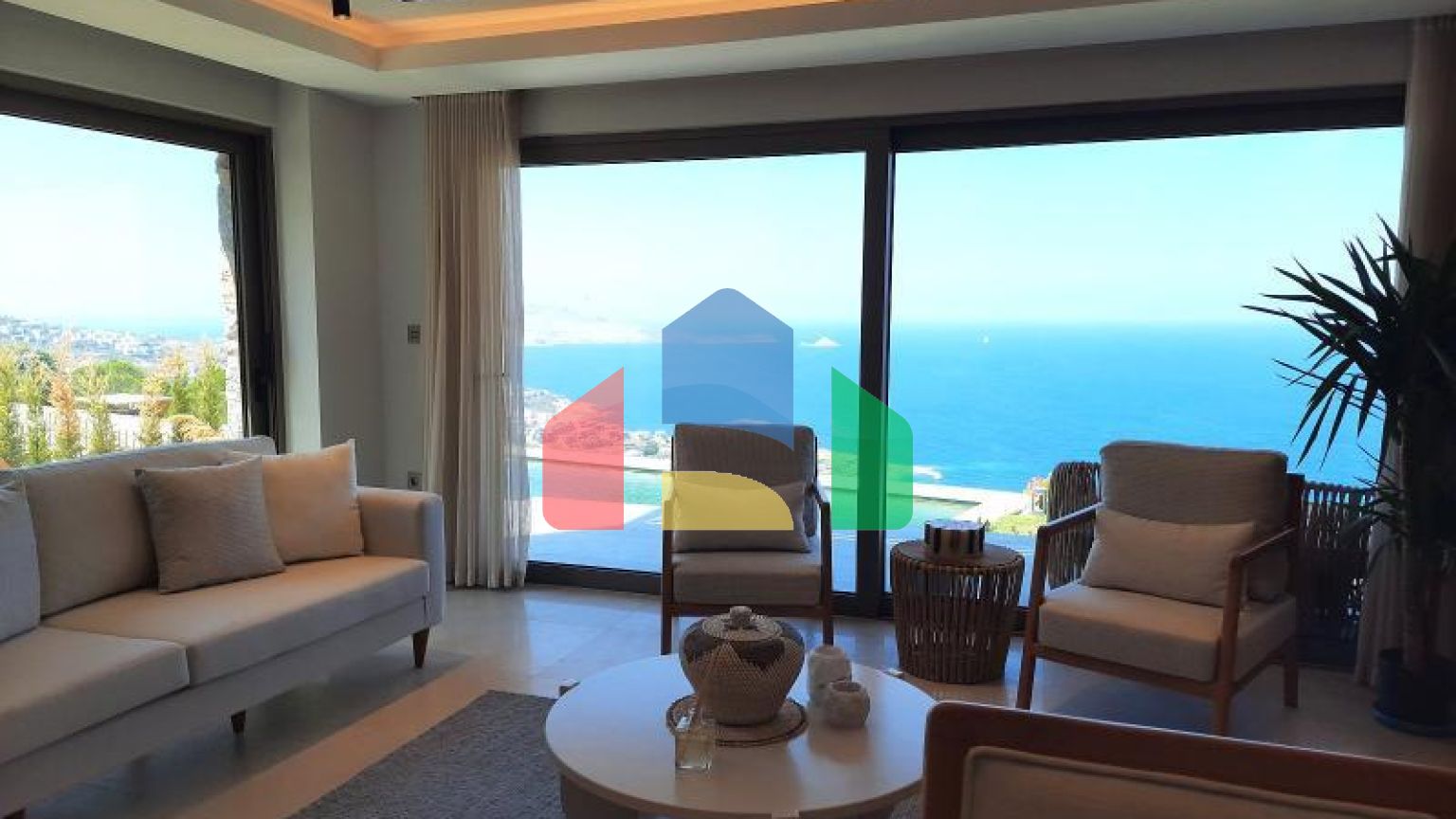 Вилла 4+1 с видом на море в Бодрум