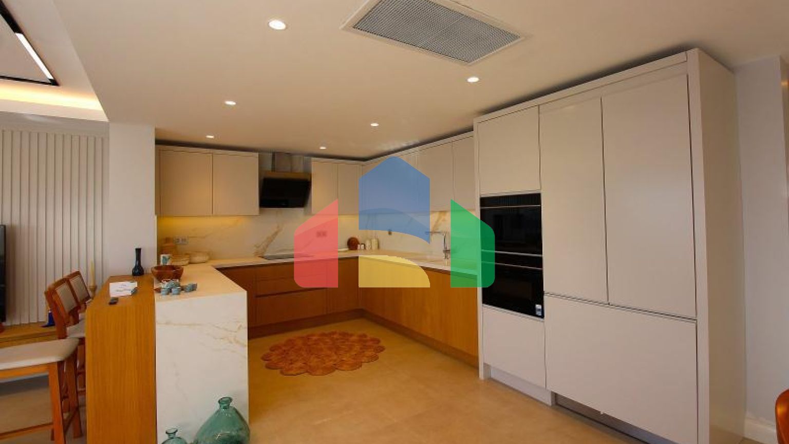 Вилла 4+1 с видом на море в Бодрум