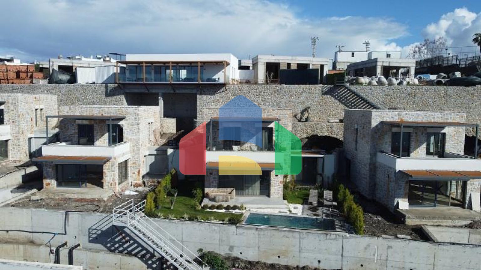 Вилла 4+1 с видом на море в Бодрум