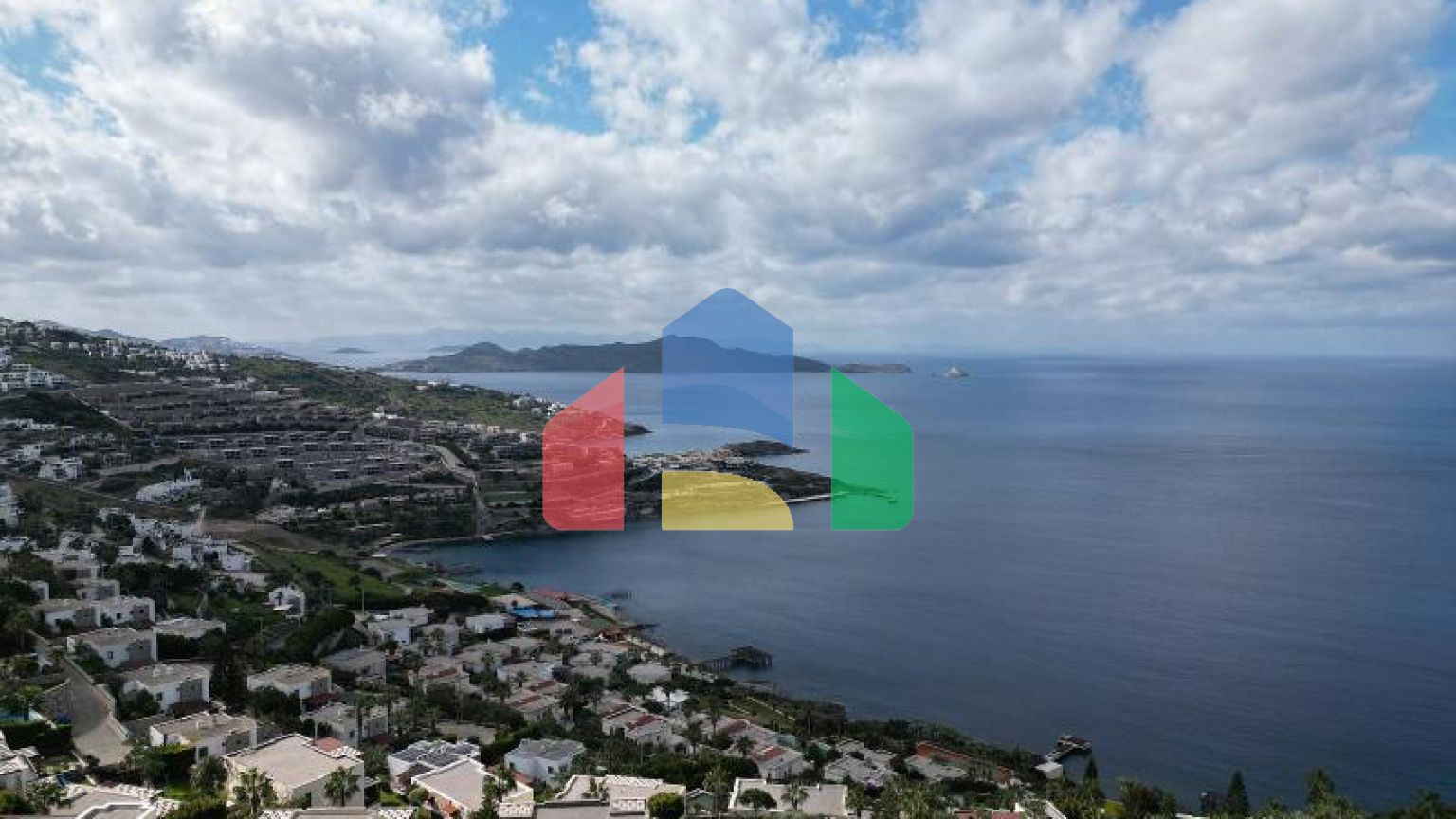 Вилла 4+1 с видом на море в Бодрум