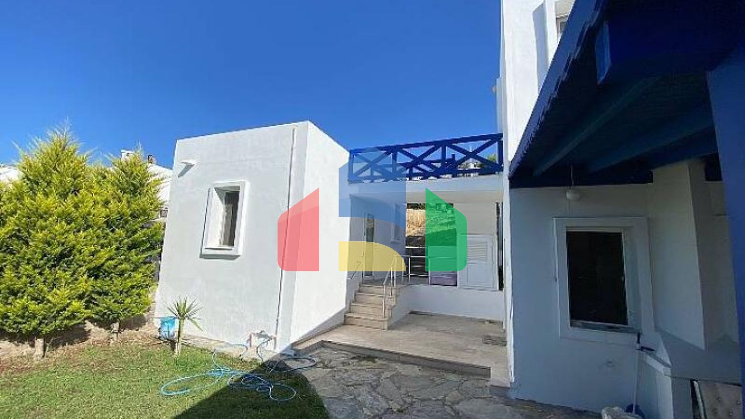 Вилла 3+1 с видом на море в Бодрум