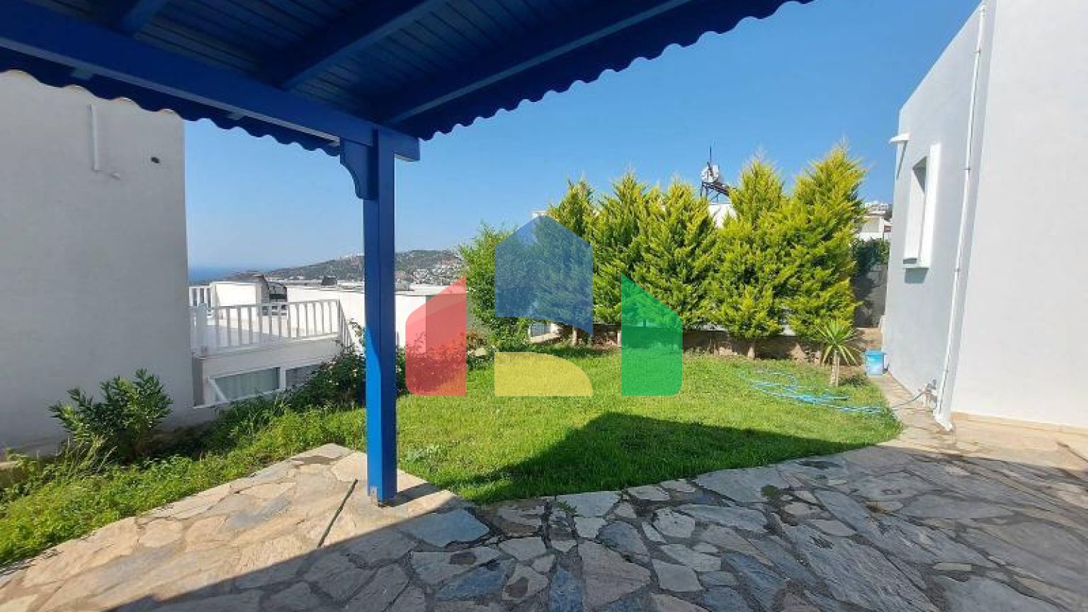 Вилла 3+1 с видом на море в Бодрум