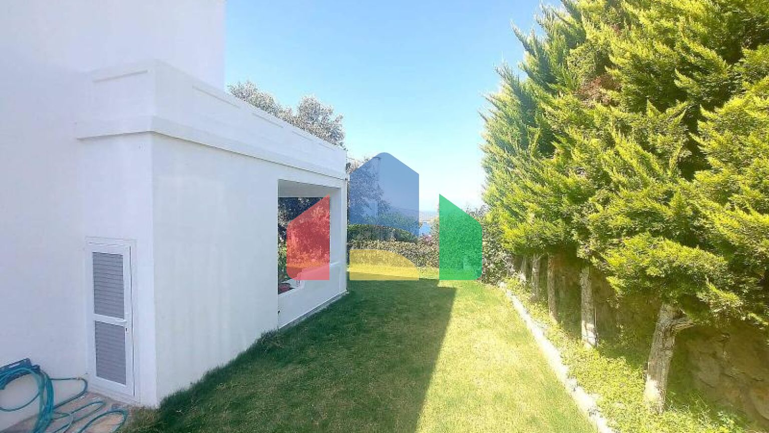 Вилла 3+1 с видом на море в Бодрум