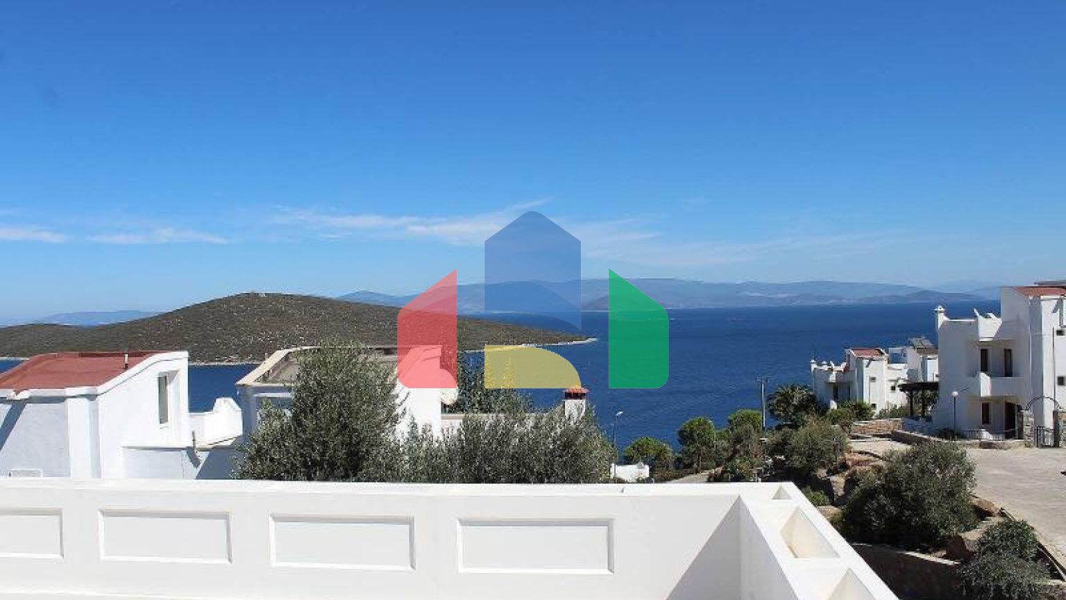 Вилла 3+1 с видом на море в Бодрум