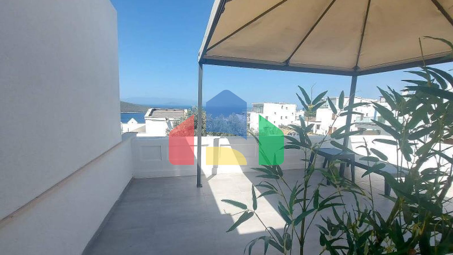 Вилла 3+1 с видом на море в Бодрум