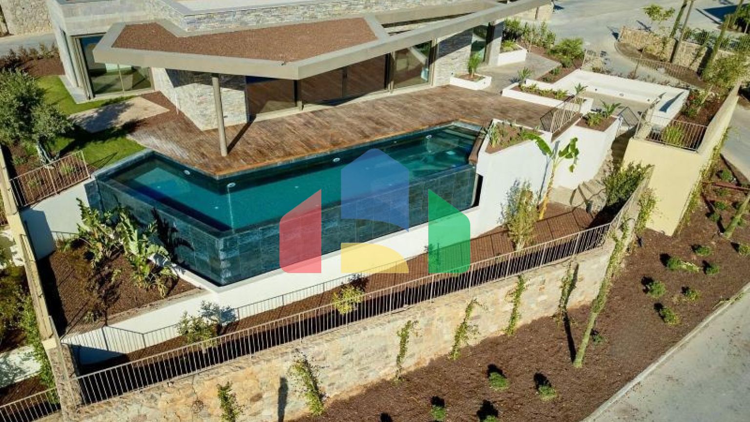 Вилла 5+2 с видом на море в Бодрум