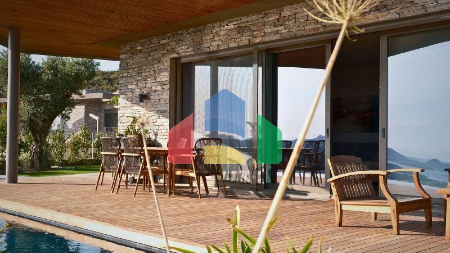 Вилла 5+2 с видом на море в Бодрум