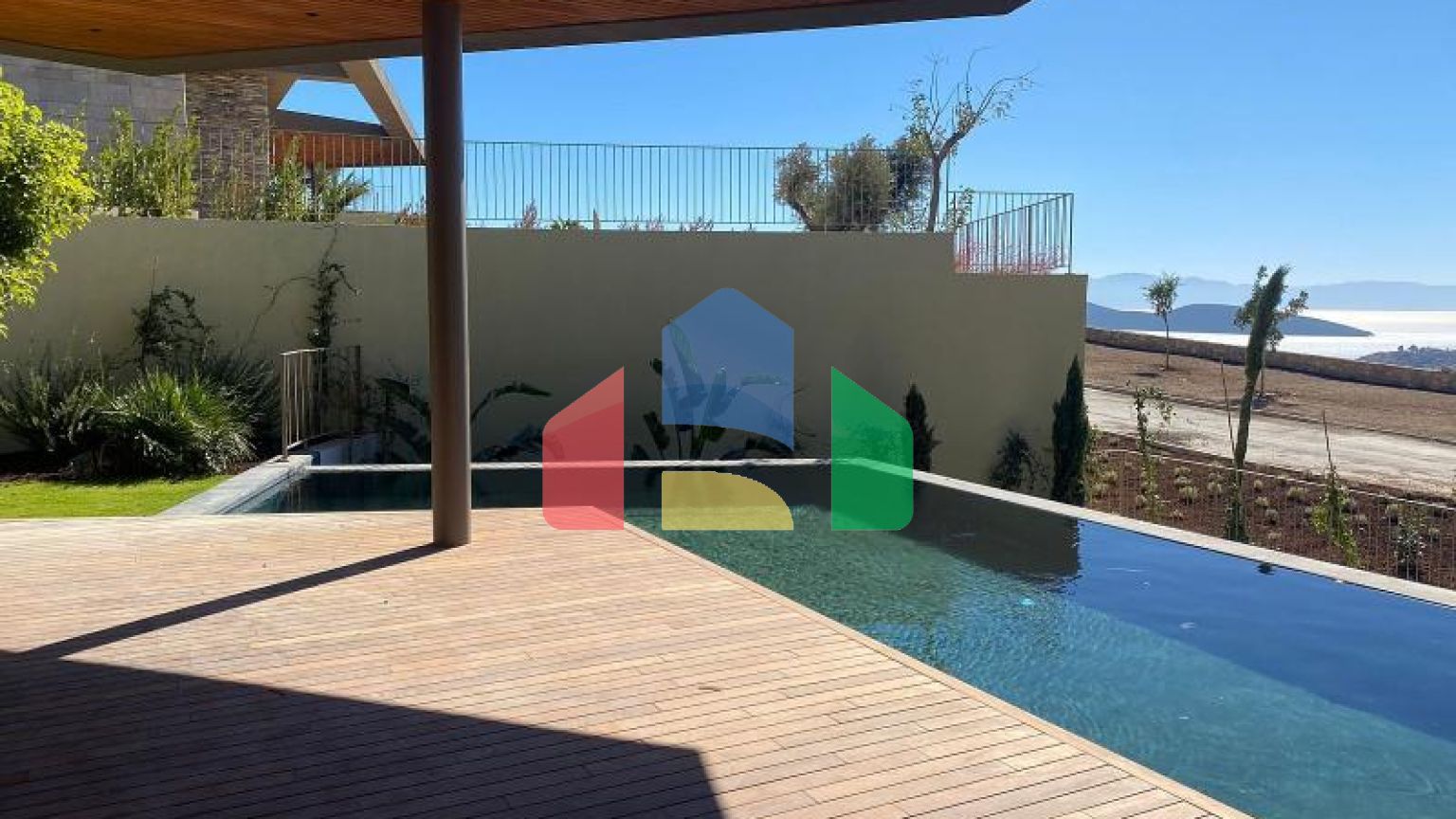 Вилла 5+2 с видом на море в Бодрум