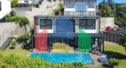 Вилла 5+1 с видом на море в Бодрум