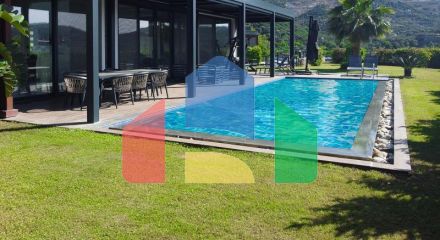 Вилла 5+1 с видом на море в Бодрум