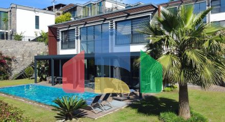 Вилла 5+1 с видом на море в Бодрум