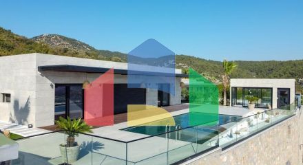 Вилла 7+2 с видом на море в Бодрум