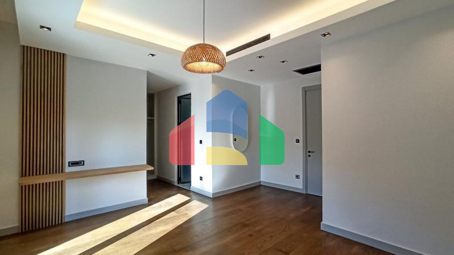 Вилла 7+2 с видом на море в Бодрум