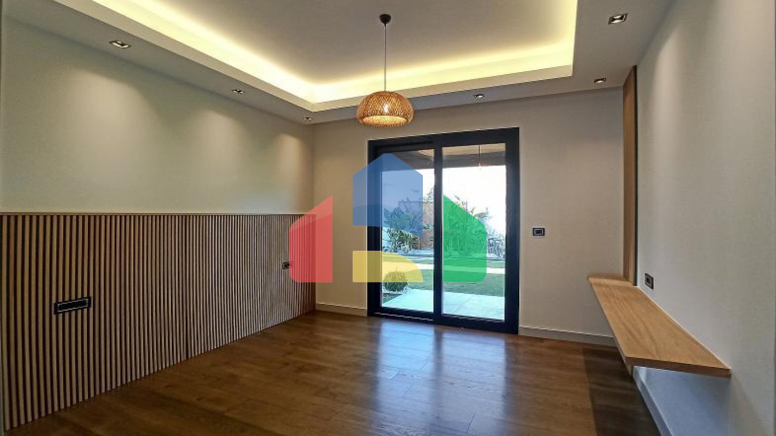 Вилла 7+2 с видом на море в Бодрум