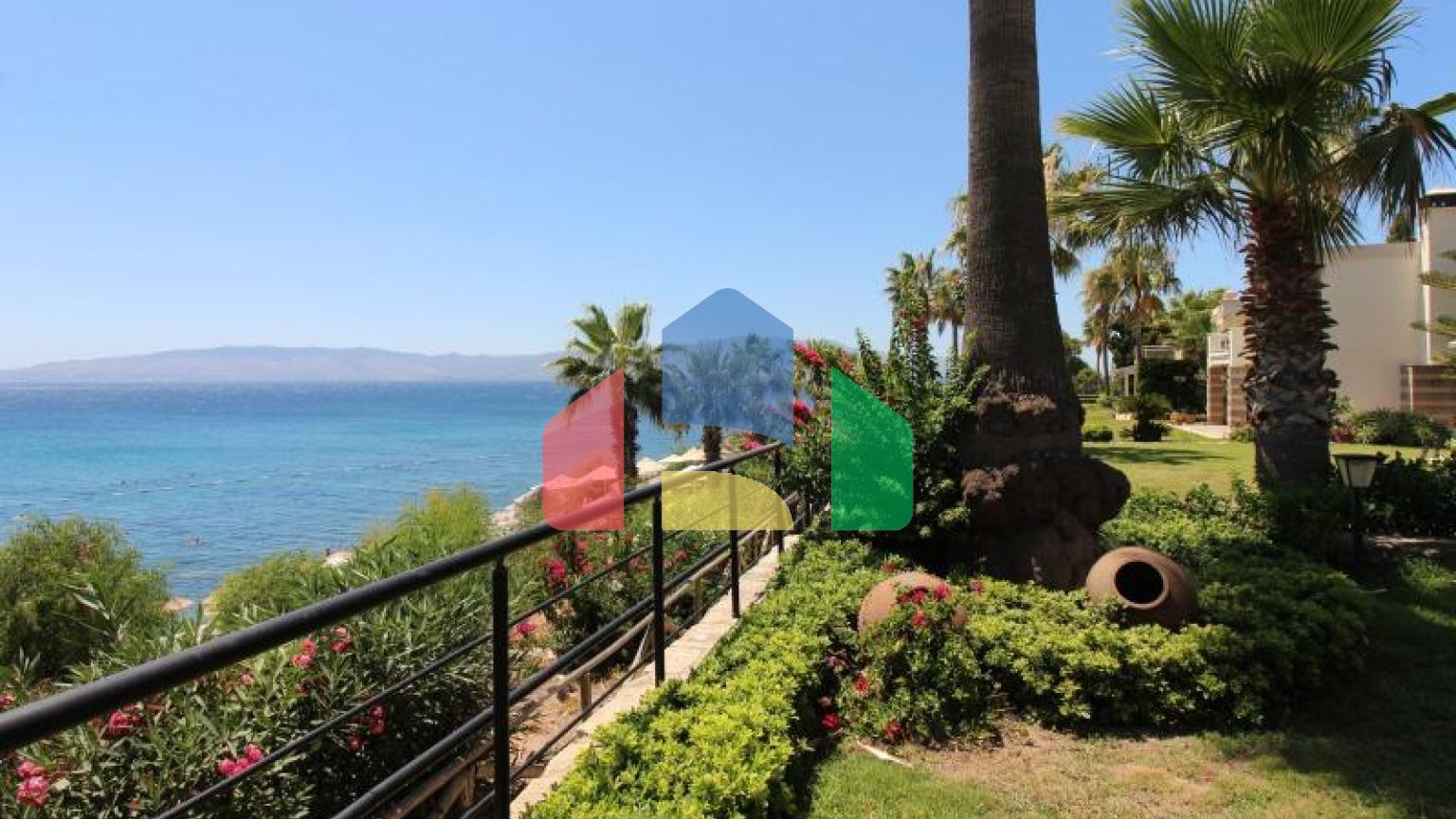 Вилла 7+1 с видом на море в Бодрум