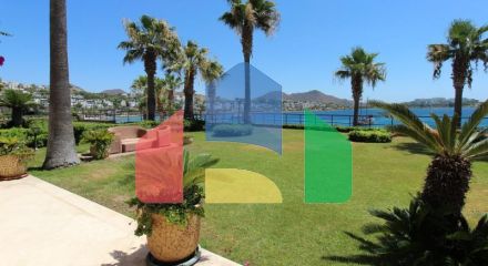 Вилла 7+1 с видом на море в Бодрум