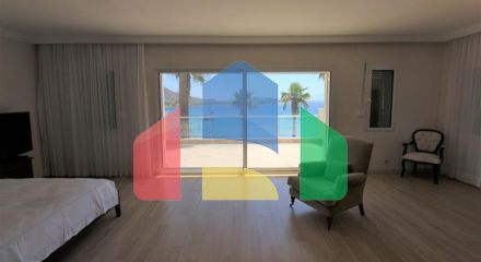 Вилла 7+1 с видом на море в Бодрум