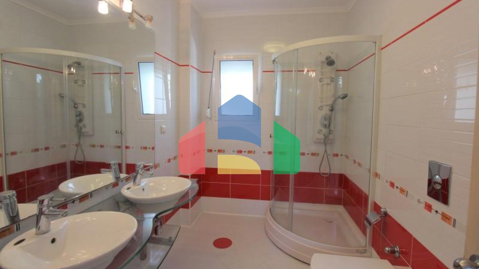 Вилла 7+1 с видом на море в Бодрум