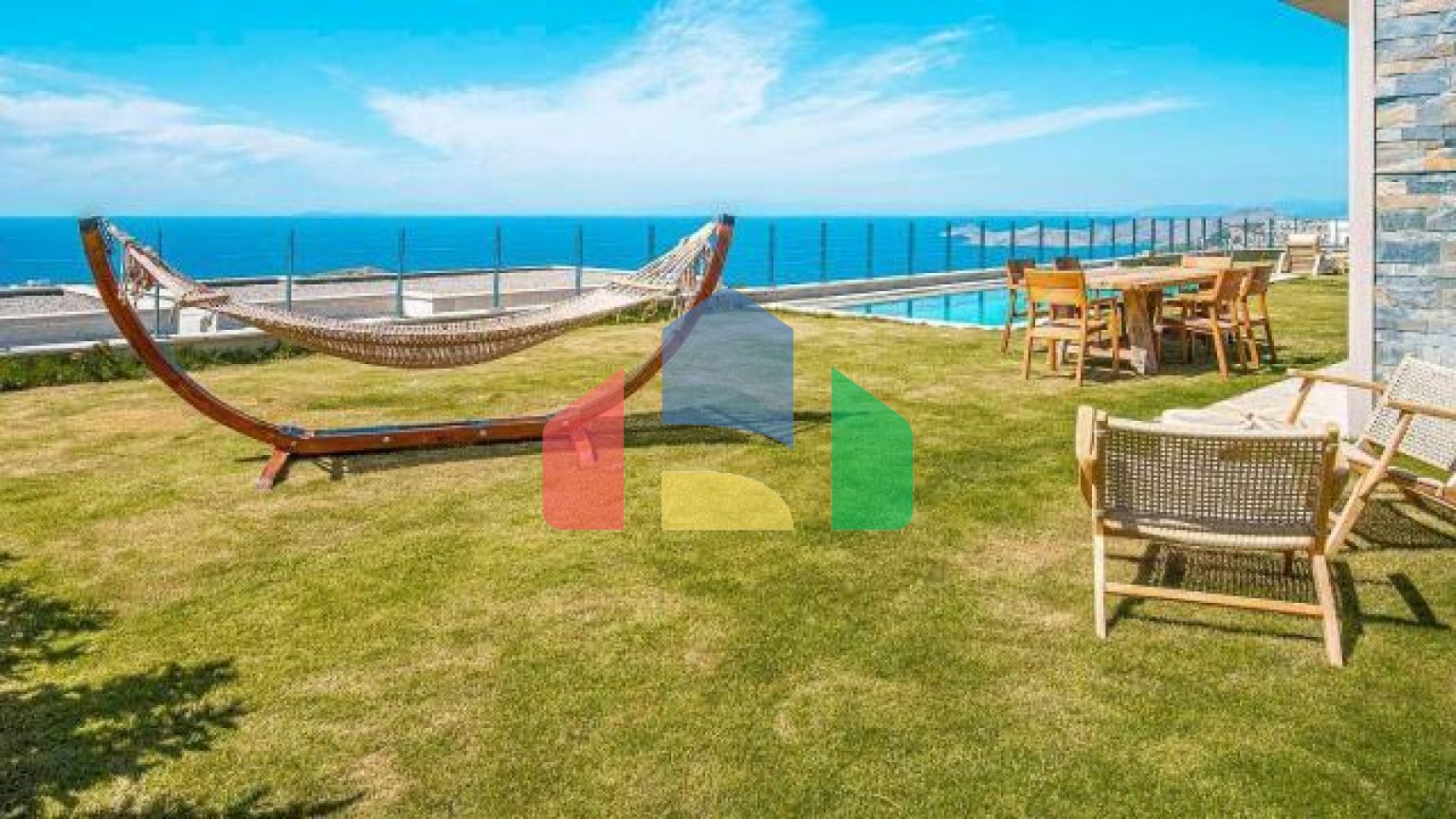 Вилла 5+1 с видом на море в Бодрум