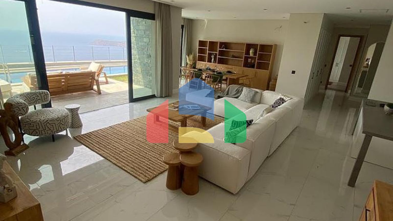 Вилла 5+1 с видом на море в Бодрум