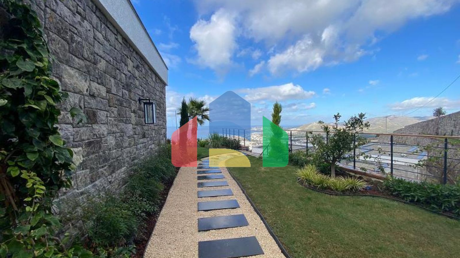 Вилла 4+3 с видом на море в Бодрум