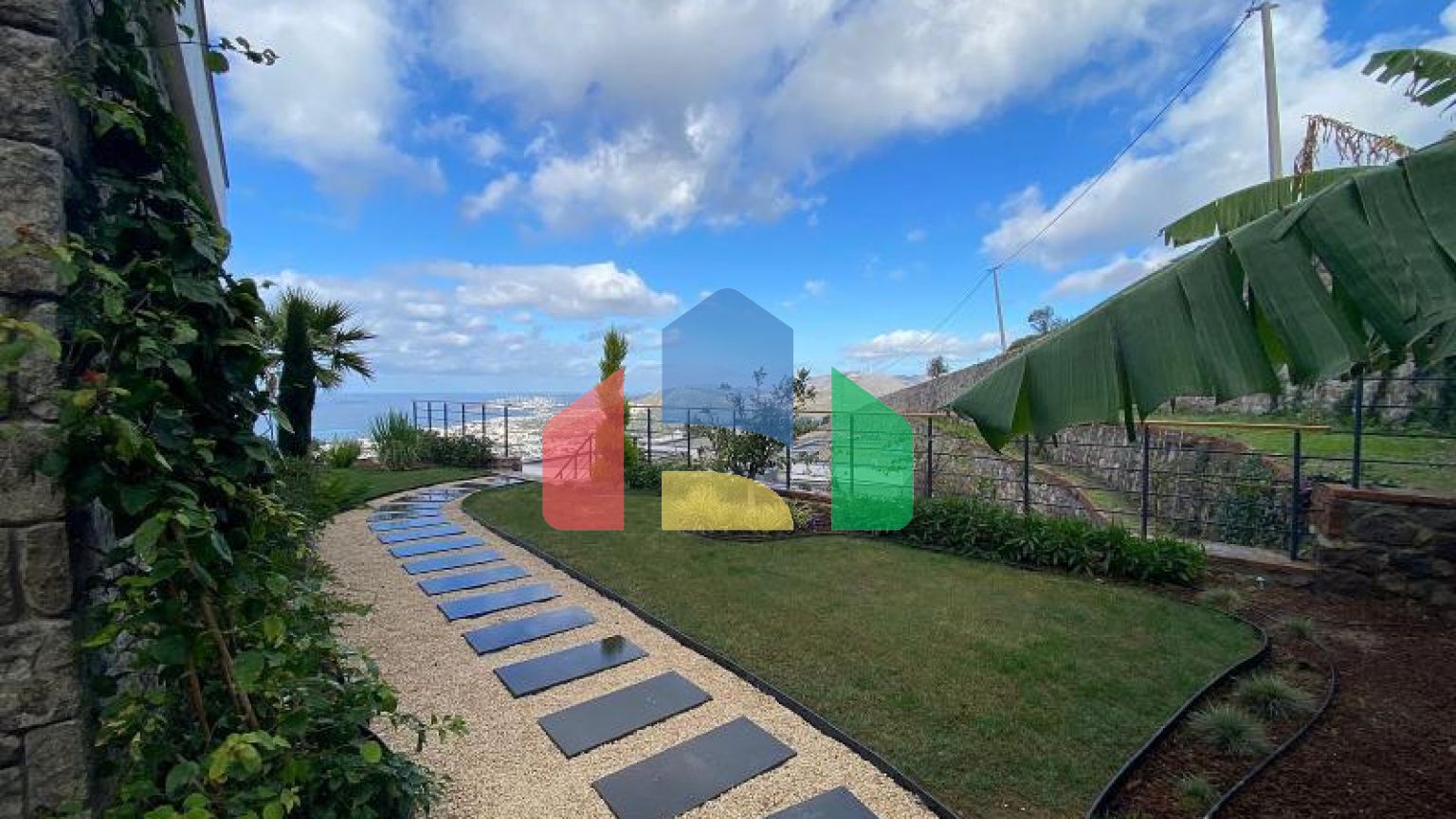 Вилла 4+3 с видом на море в Бодрум