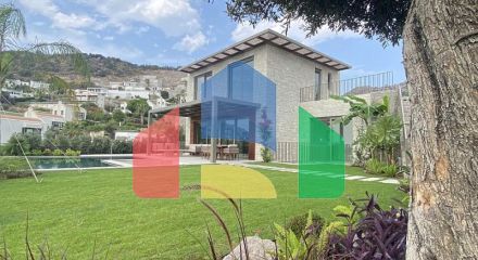 Вилла 4+1 с видом на море в Бодрум