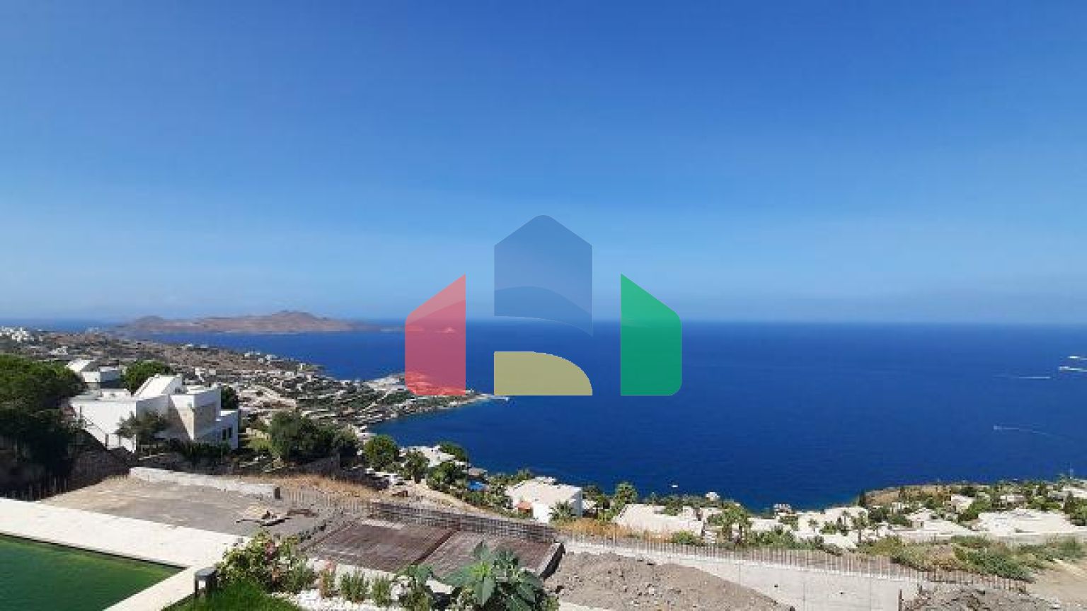 Вилла 3+1 с видом на море в Бодрум