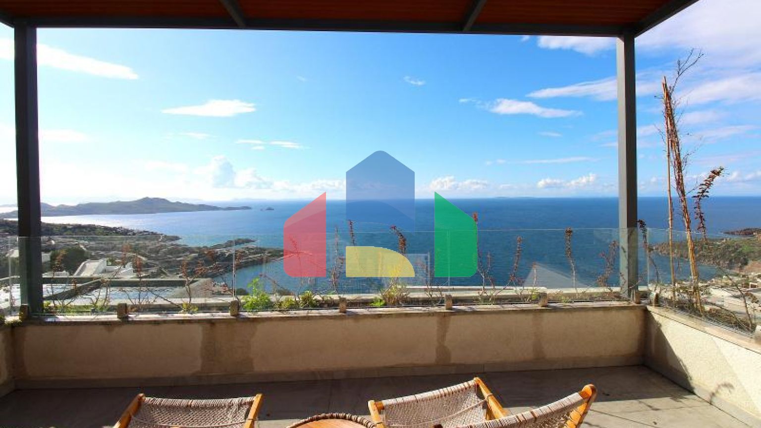 Вилла 3+1 с видом на море в Бодрум