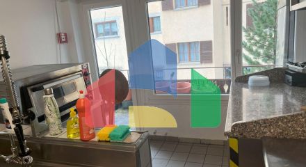 Отель в центре Клостерса (Швейцария) с баром, рестораном и террасой Отель в центре Клостерса (Швейцария) с баром, рестораном и террасой