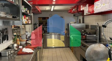 Отель в центре Клостерса (Швейцария) с баром, рестораном и террасой Отель в центре Клостерса (Швейцария) с баром, рестораном и террасой