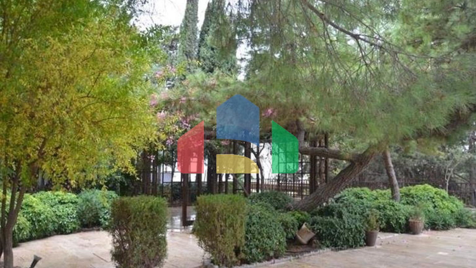 Вілла плануванням 3+2 для великої родини