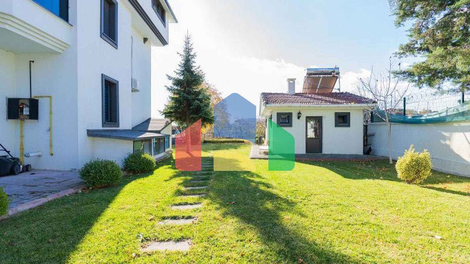 Вилла 9+4 в Стамбуле