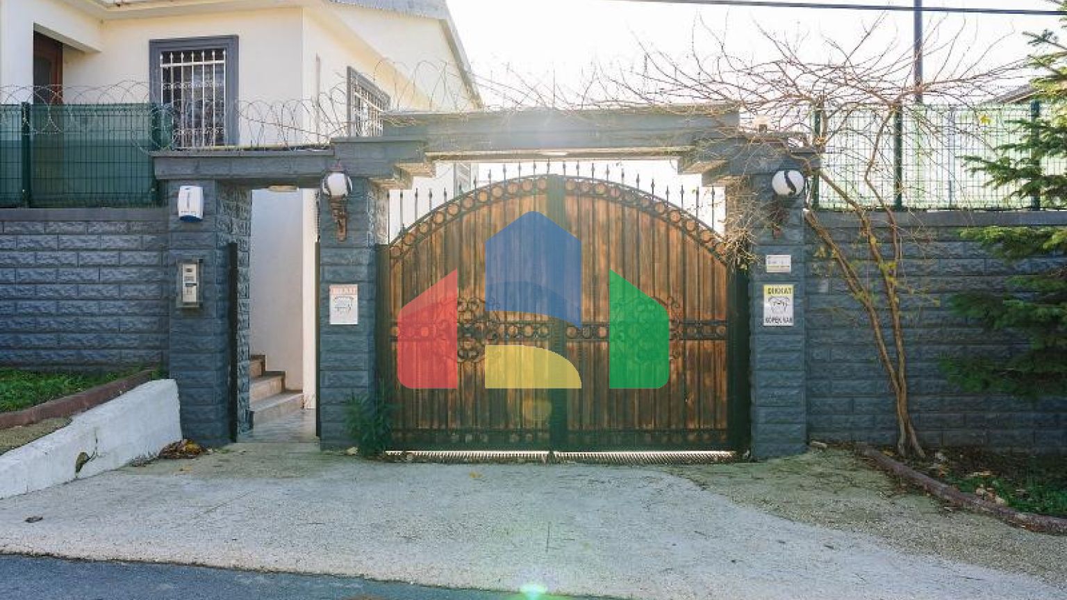 Вилла 9+4 в Стамбуле