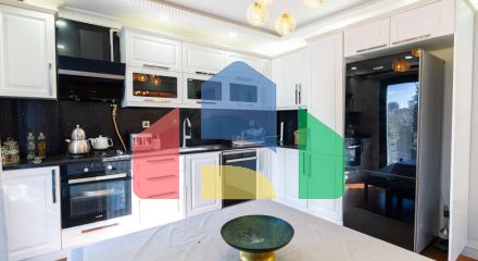 Вилла 9+4 в Стамбуле