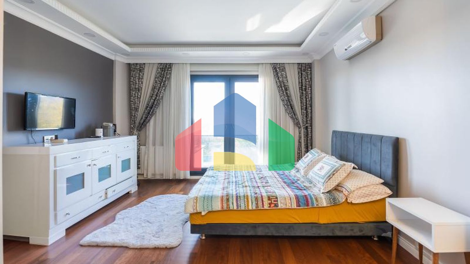 Вилла 9+4 в Стамбуле