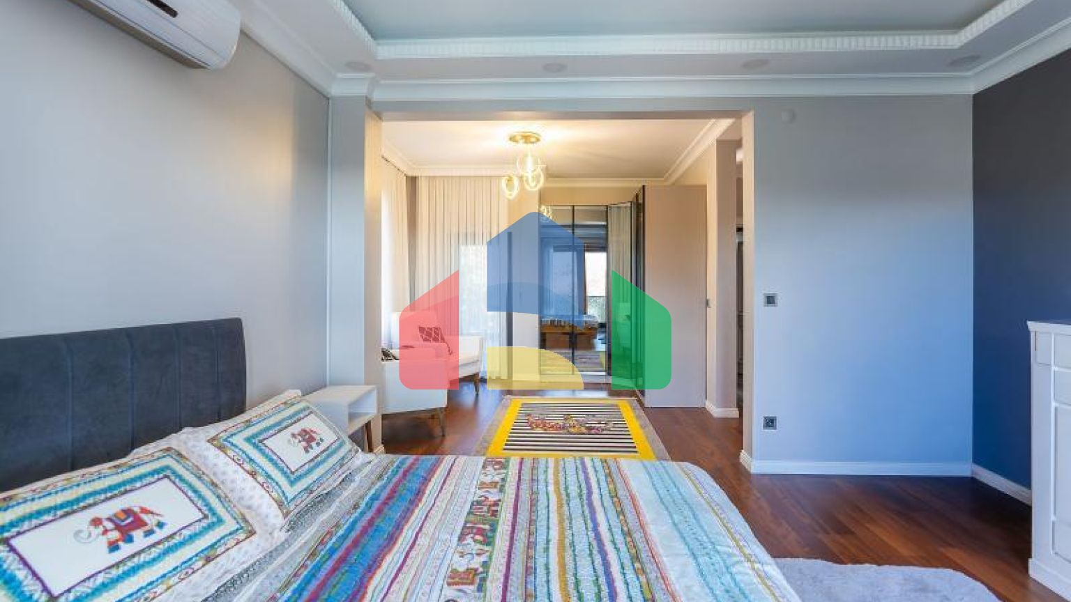 Вилла 9+4 в Стамбуле