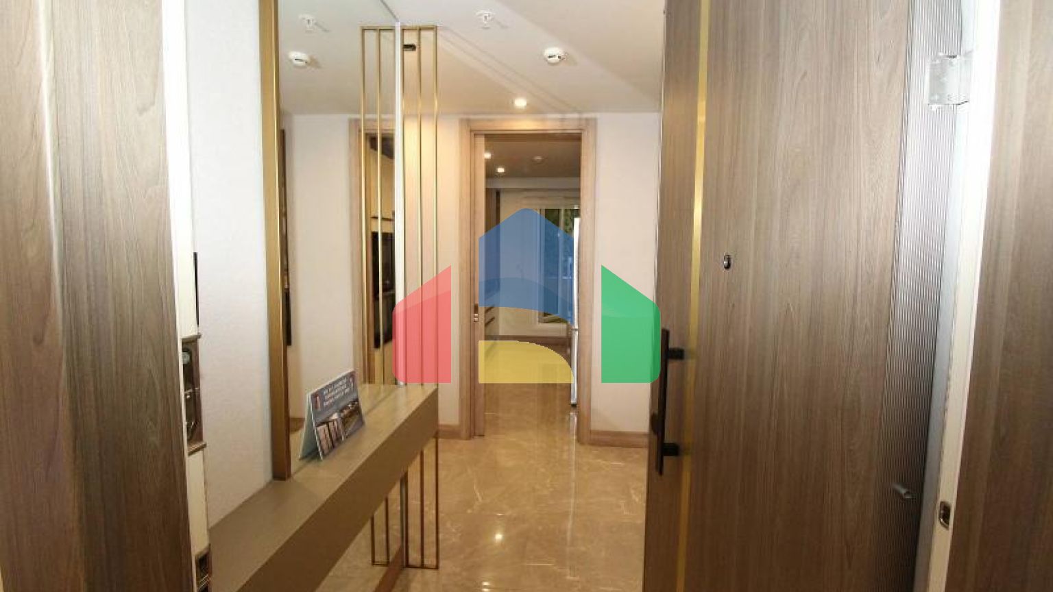 Квартира 4+1 с видом на море в Стамбуле