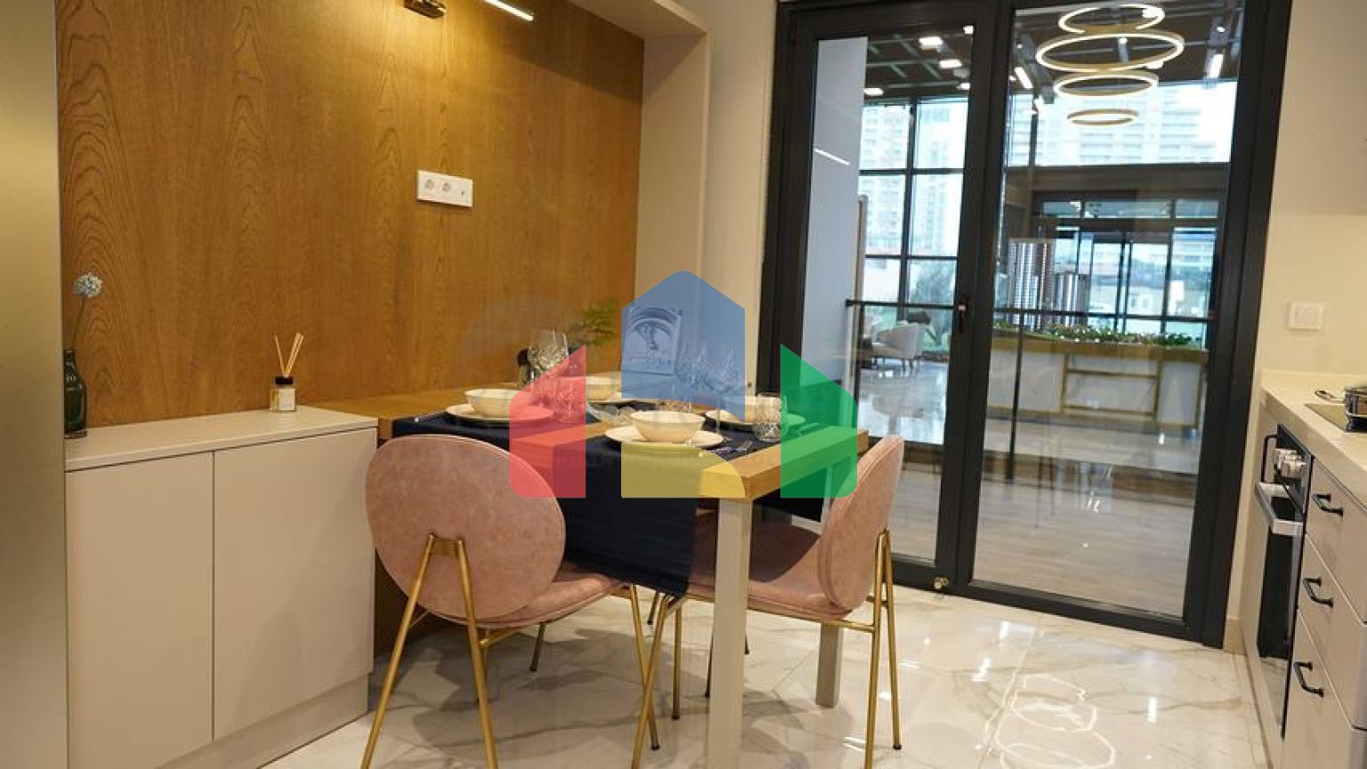 Комплекс в Стамбула с идеальной транспортной развязкой