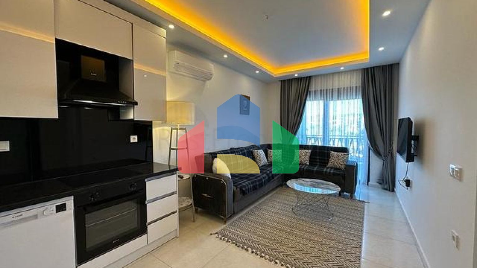 Квартира 1+1 с видом на горы в современном комплексе