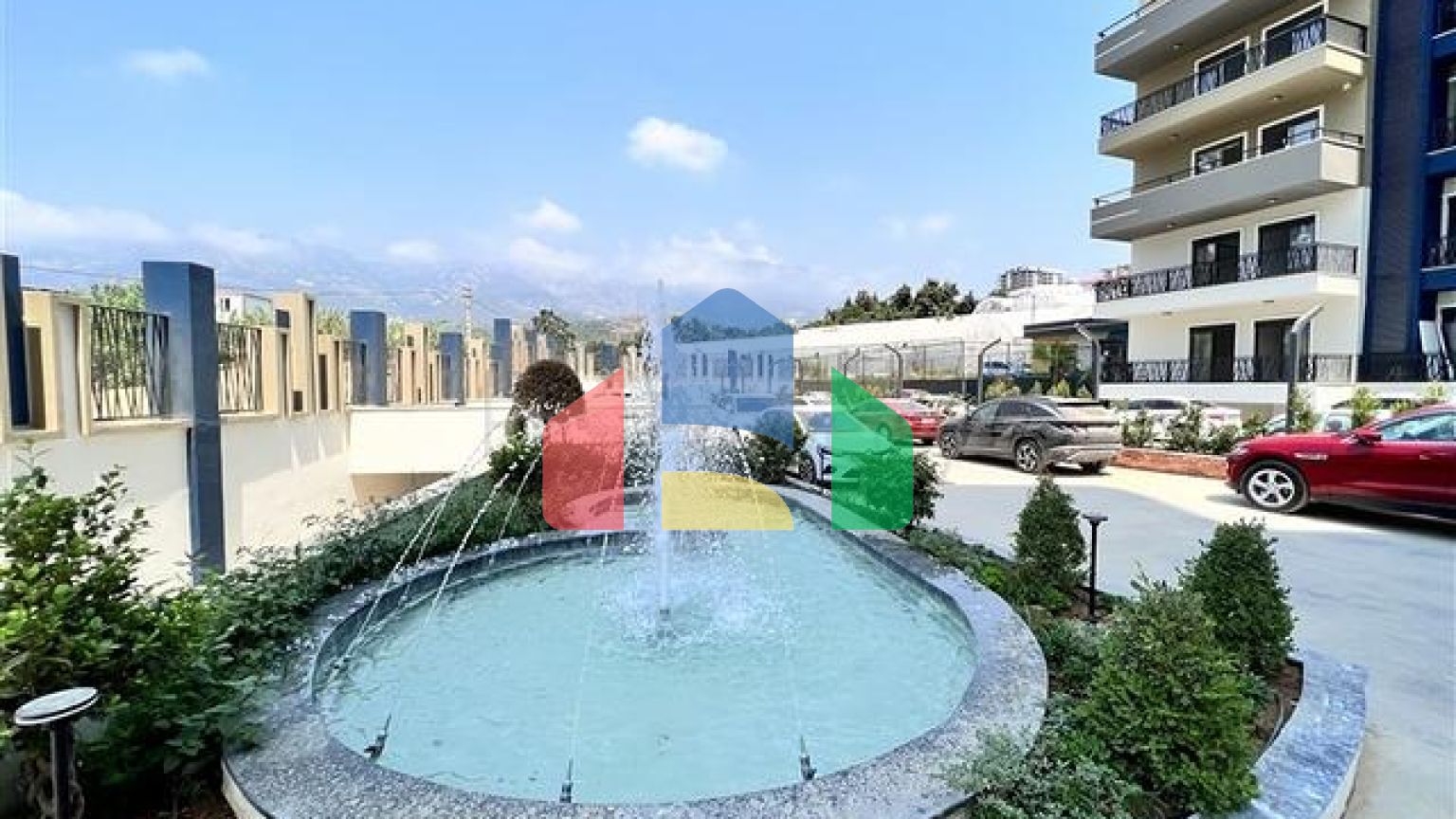 Квартира 1+1 с видом на горы в современном комплексе