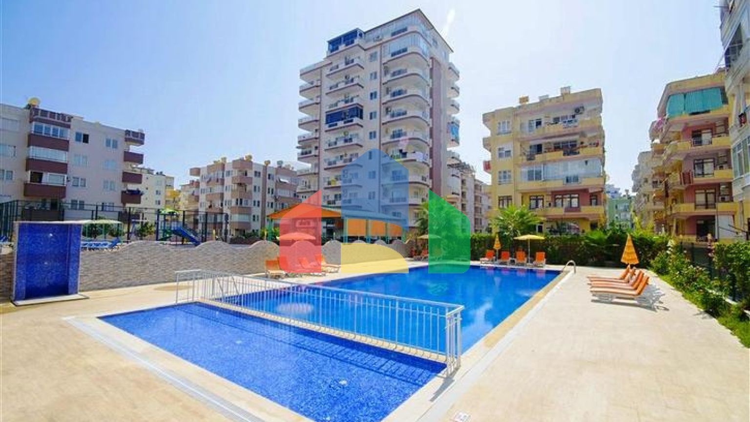 Меблированная квартира планировкой 2+1 в районе Махмутлар