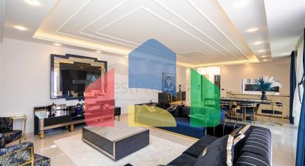 Просторий двоповерховий пентхаус під громадянство на першій береговій лінії Просторий двоповерховий пентхаус під громадянство на першій береговій лінії