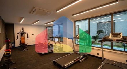 Просторий двоповерховий пентхаус під громадянство на першій береговій лінії Просторий двоповерховий пентхаус під громадянство на першій береговій лінії