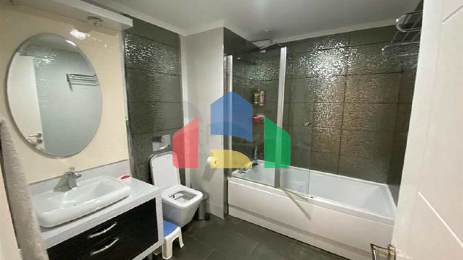 Чотирикімнатні апартаменти в Махмутларі