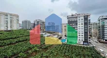 Трехкомнатная квартира в 450 м от моря